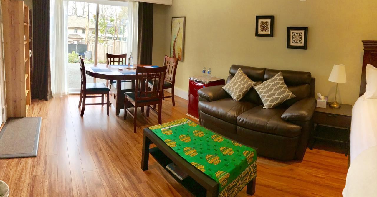Bay View House Bed & Breakfast แวนคูเวอร์ ภายนอก รูปภาพ