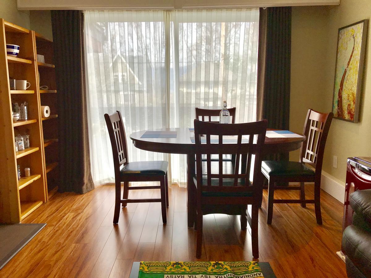 Bay View House Bed & Breakfast แวนคูเวอร์ ภายนอก รูปภาพ