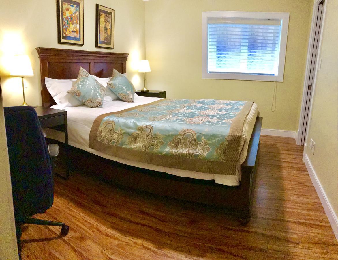 Bay View House Bed & Breakfast แวนคูเวอร์ ภายนอก รูปภาพ